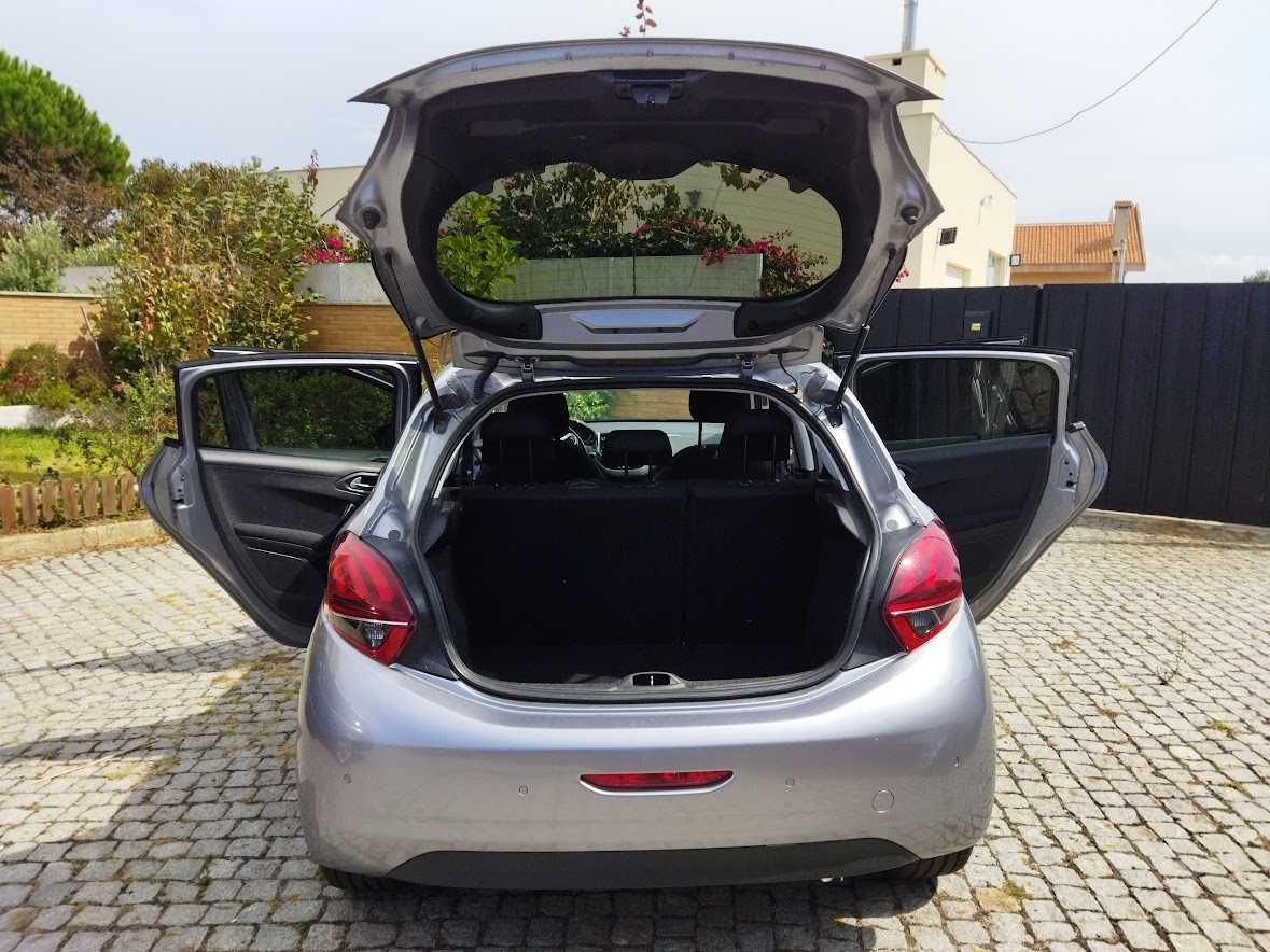 Peugeot 208 1.2 signature JAN2019 gasolina  63536km