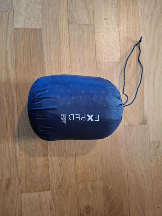 Poduszka EXPED DEEPSLEEP M granatowa biwakowa