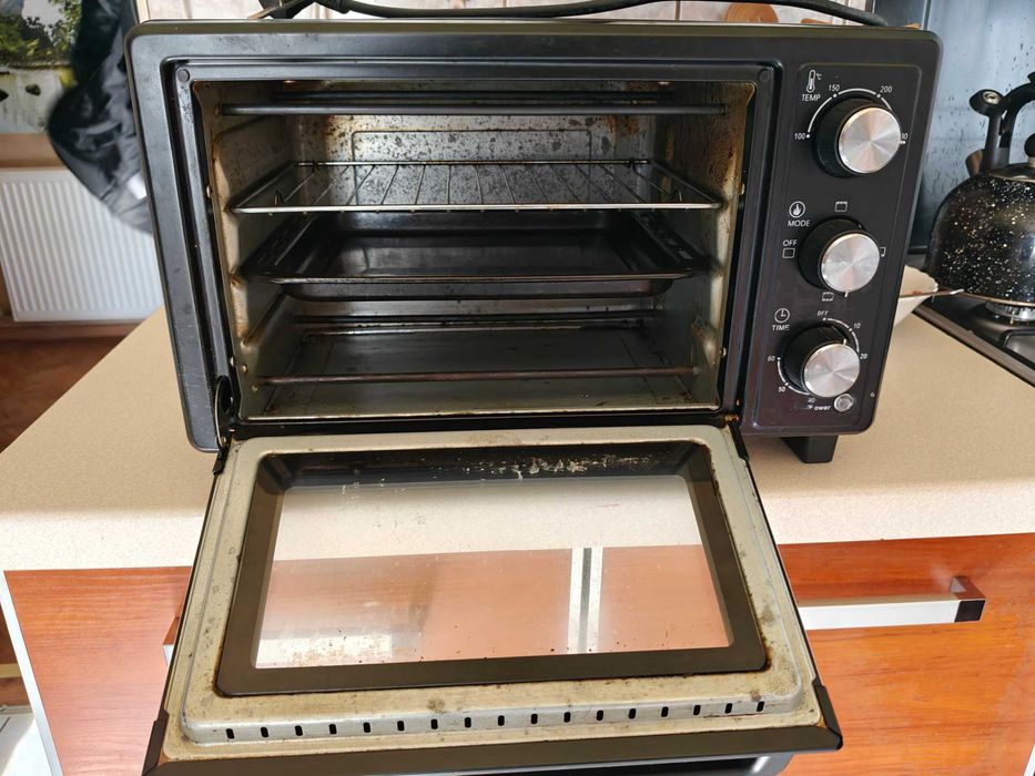 Piekarnik elektryczny przenośny wolnostojący Howell