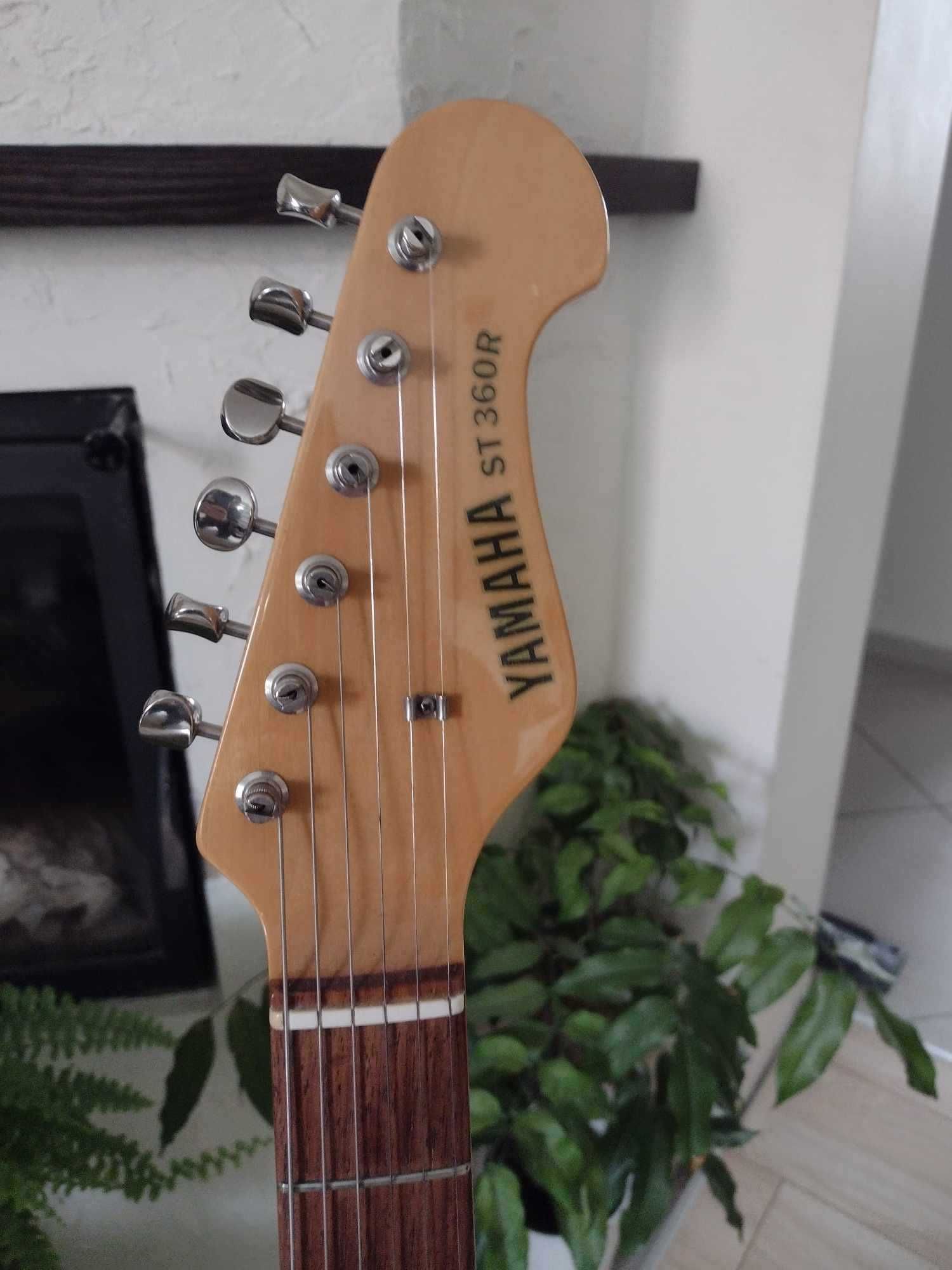 Stratocaster Yamaha ST360R