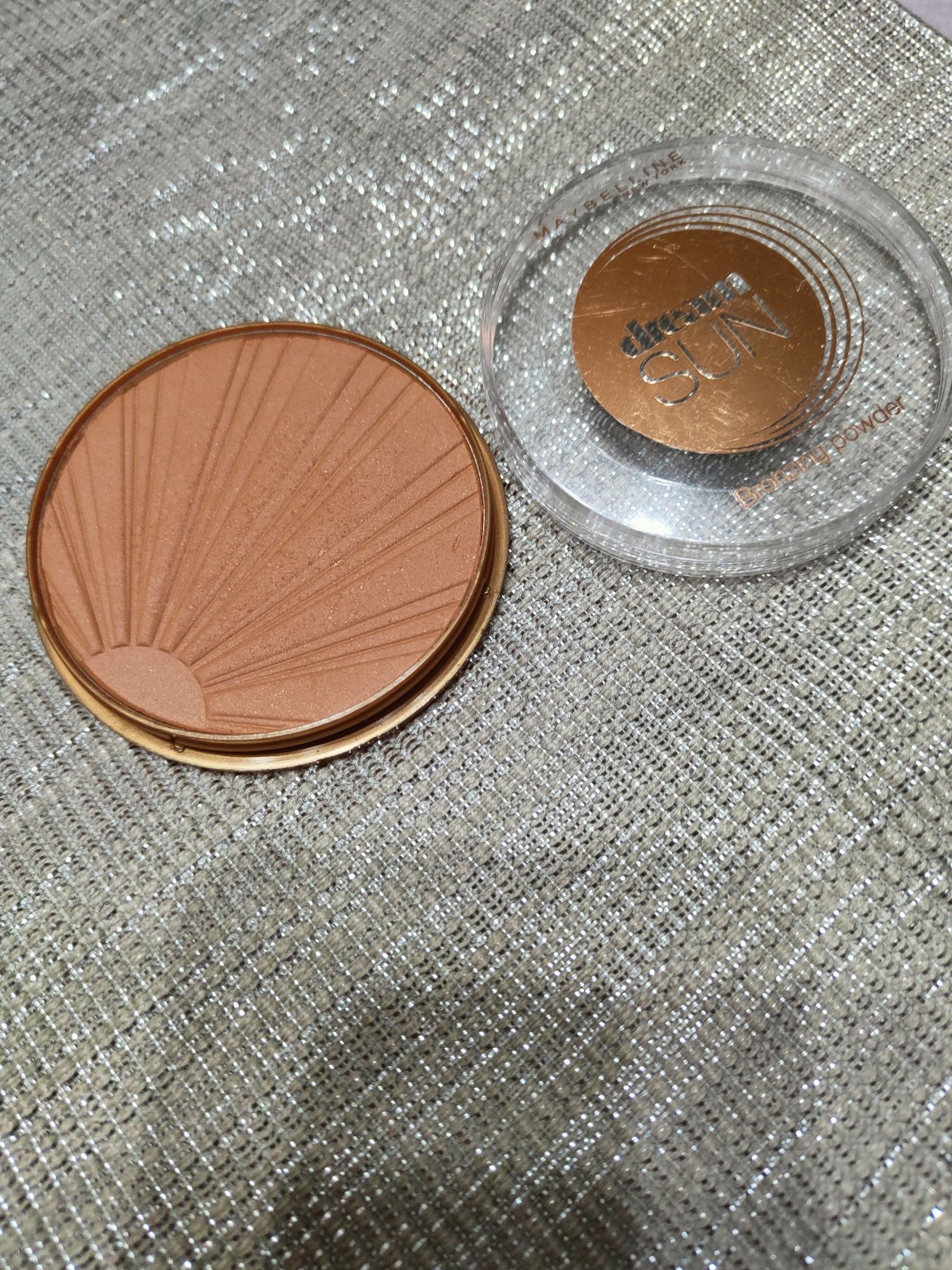 Puder brązujący marki Maybelline 15 gr