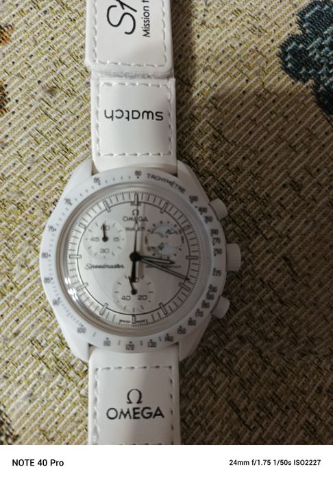 Часы наручные, кварцевые