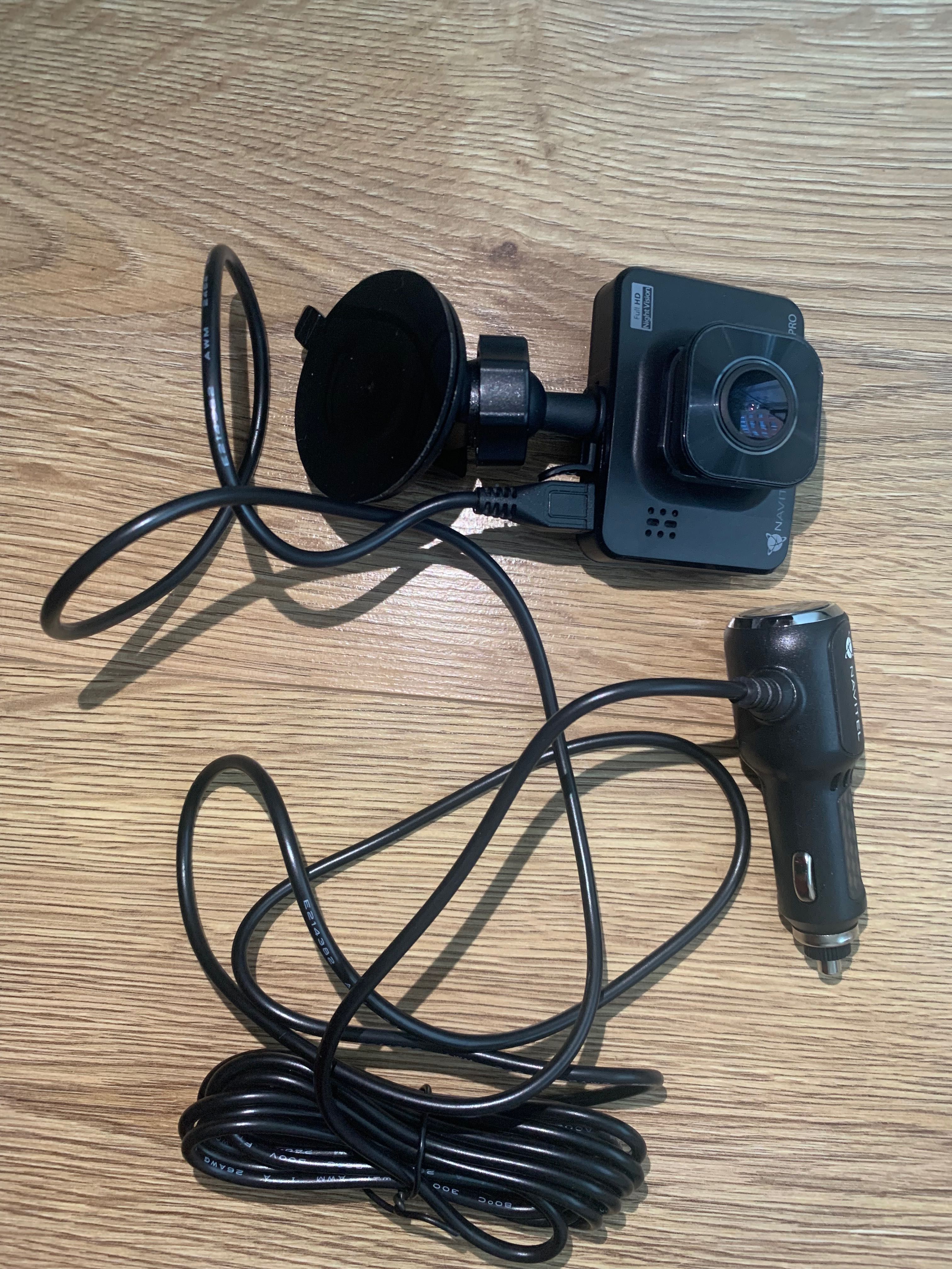 Відеореєстратор Navitel AR200 PRO Full HD