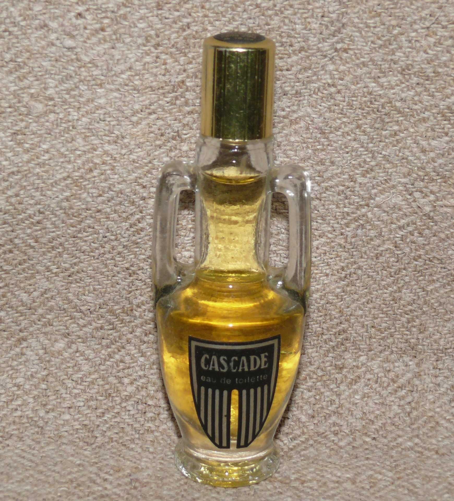 Cascade edt. Винтажный аромат. Качественная ретро Польша.