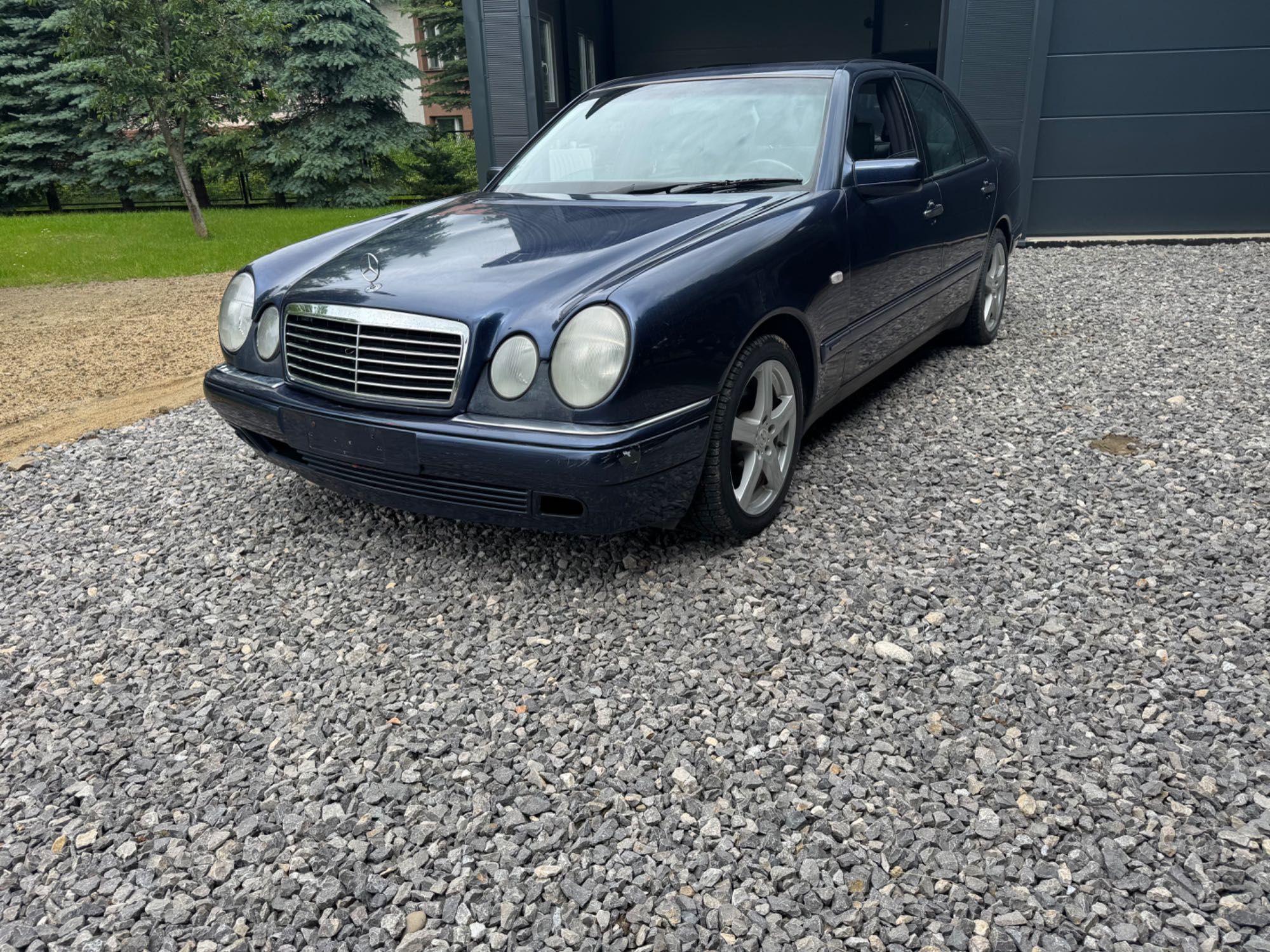 Mercedes W210 E280