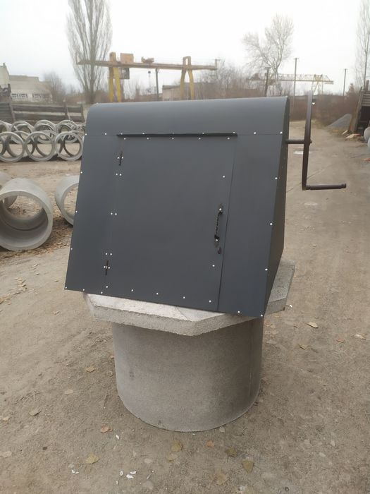 Накриття для криниці. Домік. Корба.