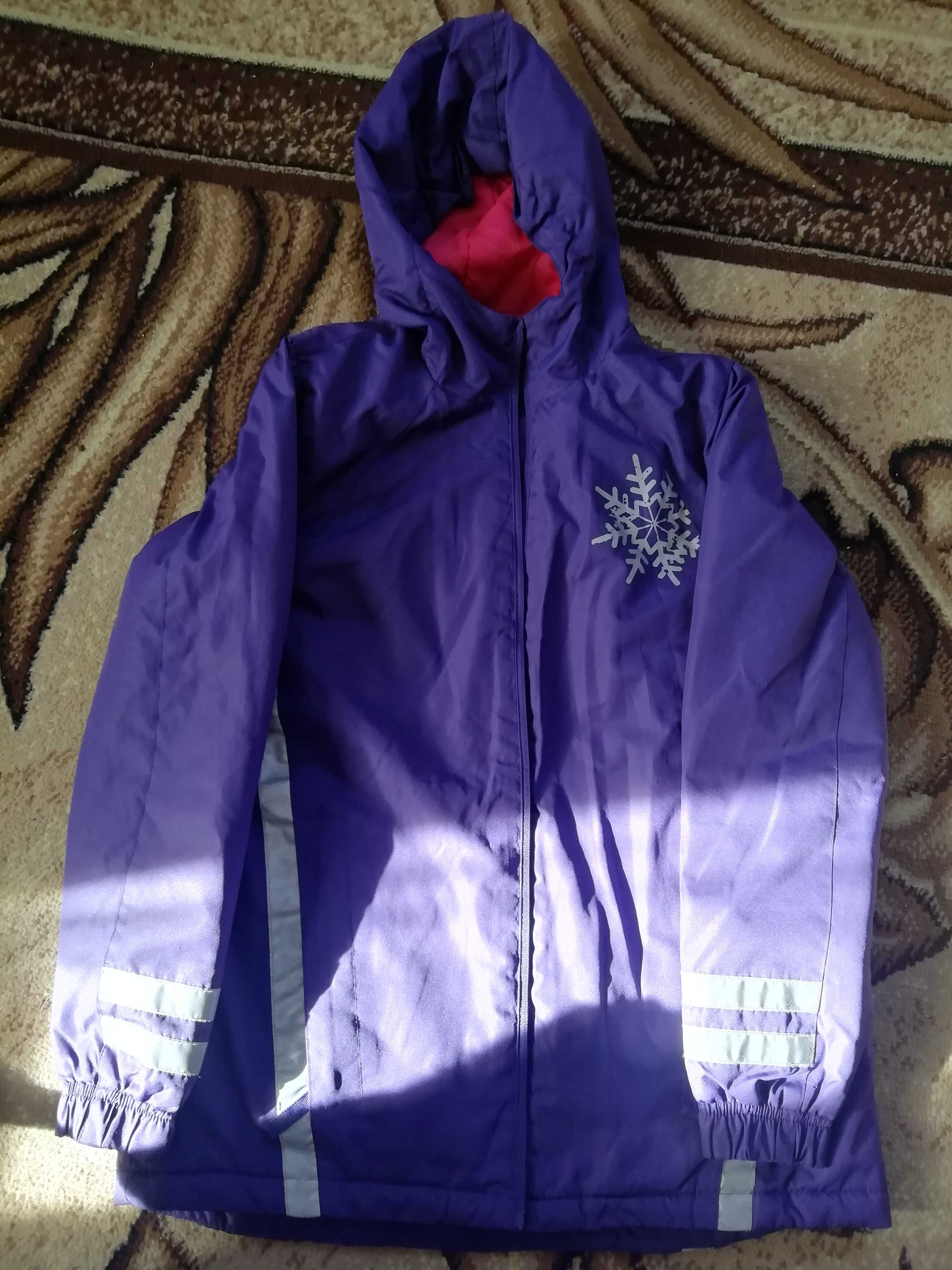 Весняна куртка фірмова для дівчинки 152 р
