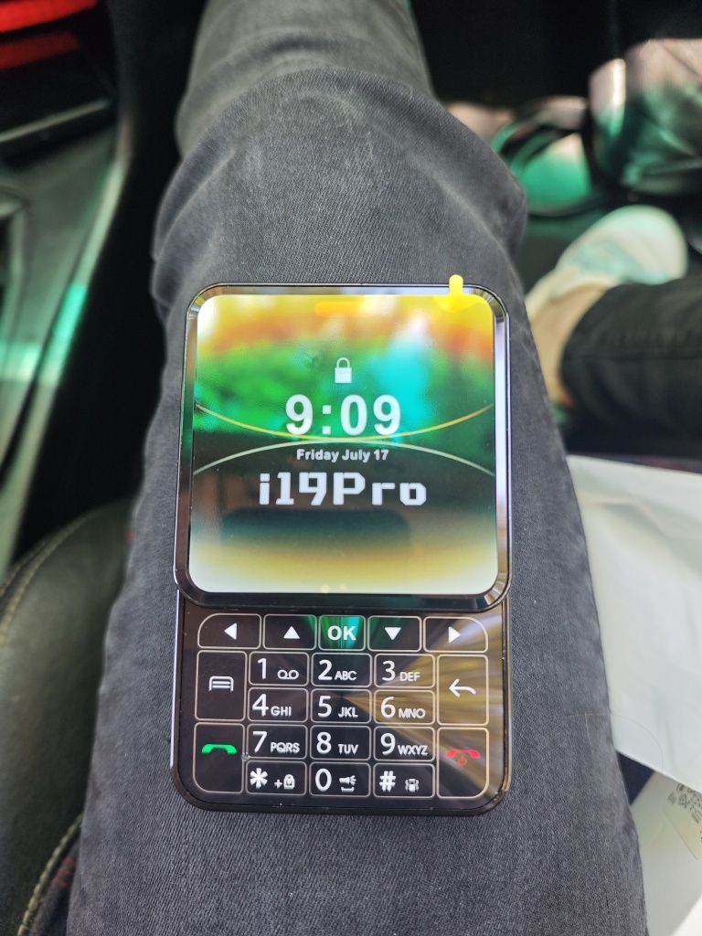 I19PRO (telemóvel pequeno)