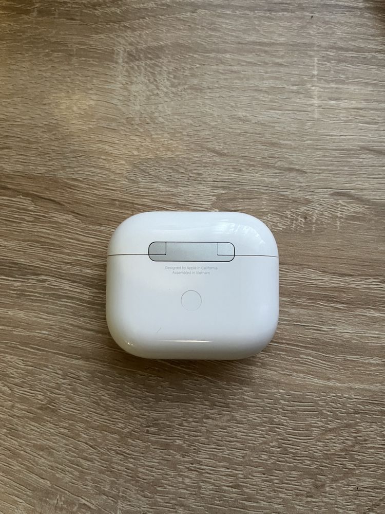 Case від навушників airpods 3