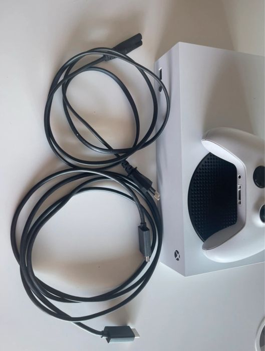 Xbox Series S 512GB + Volante de Simulação