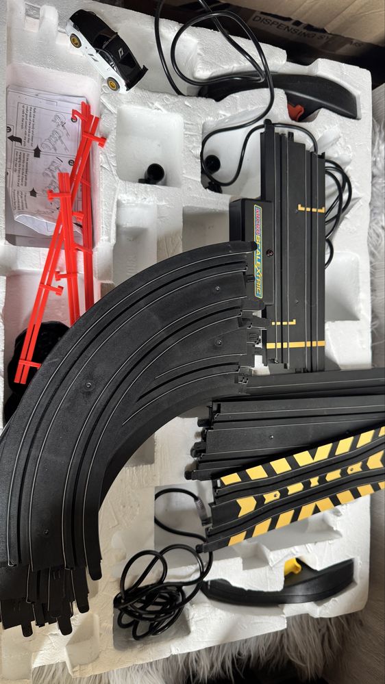 Tor zabawkowy Micro Scalextric Need For Speed