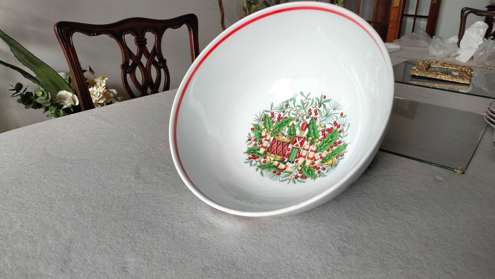 Taça grande Vista Alegre, Christmas Magic