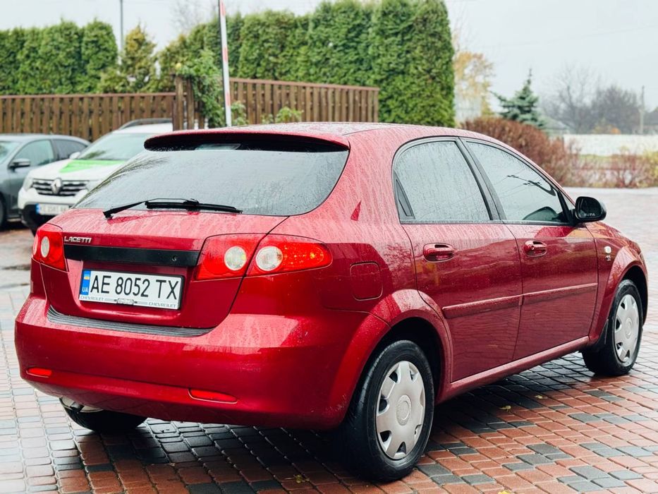 Продам Шевроле лачети в Отличном состоянии !в родной краске !
