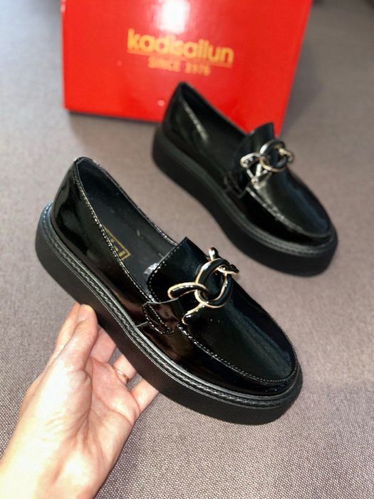 Лакові лофери 36р (туфлі весняні черевики 2025)