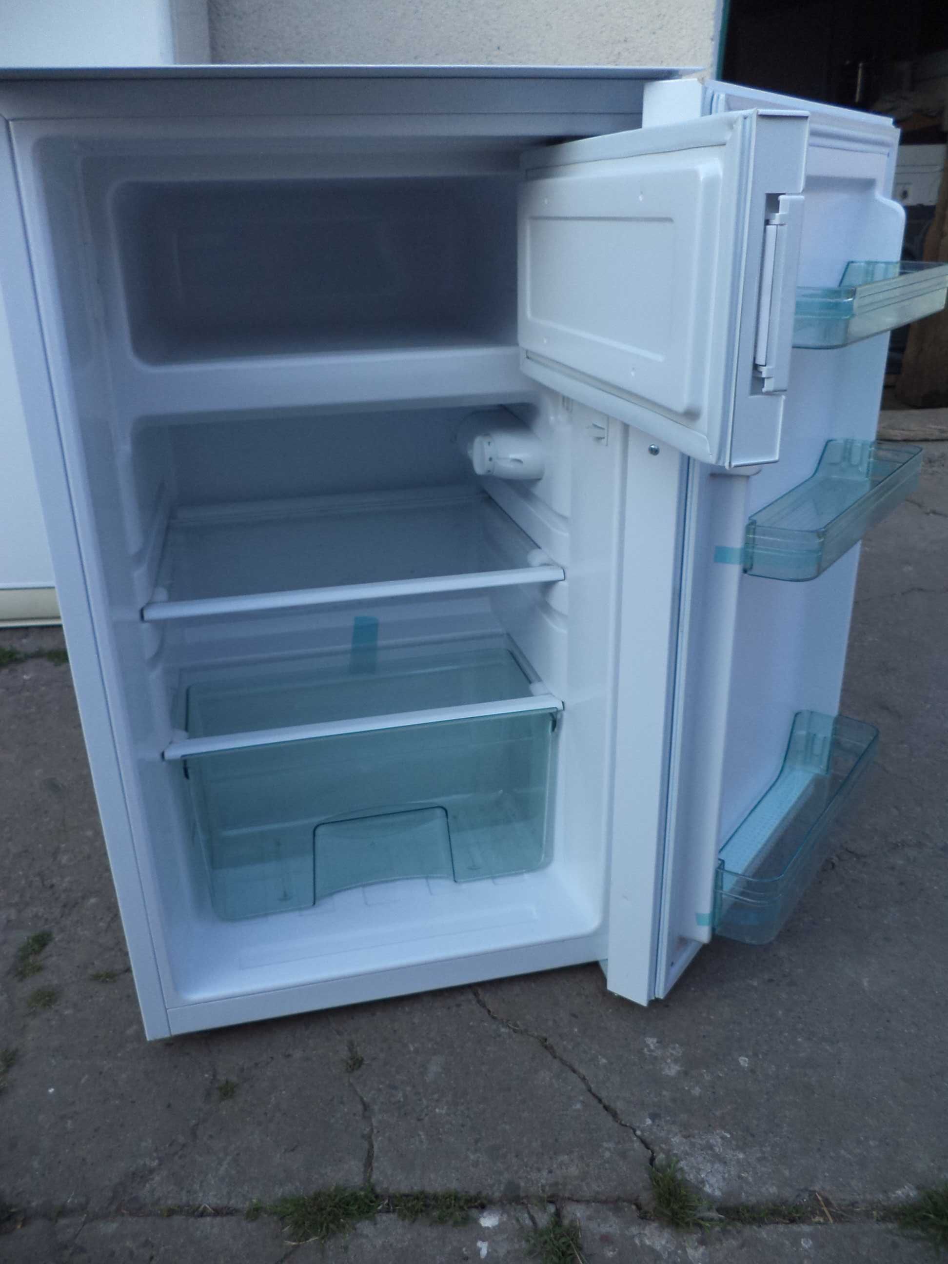 Холодильник новий
