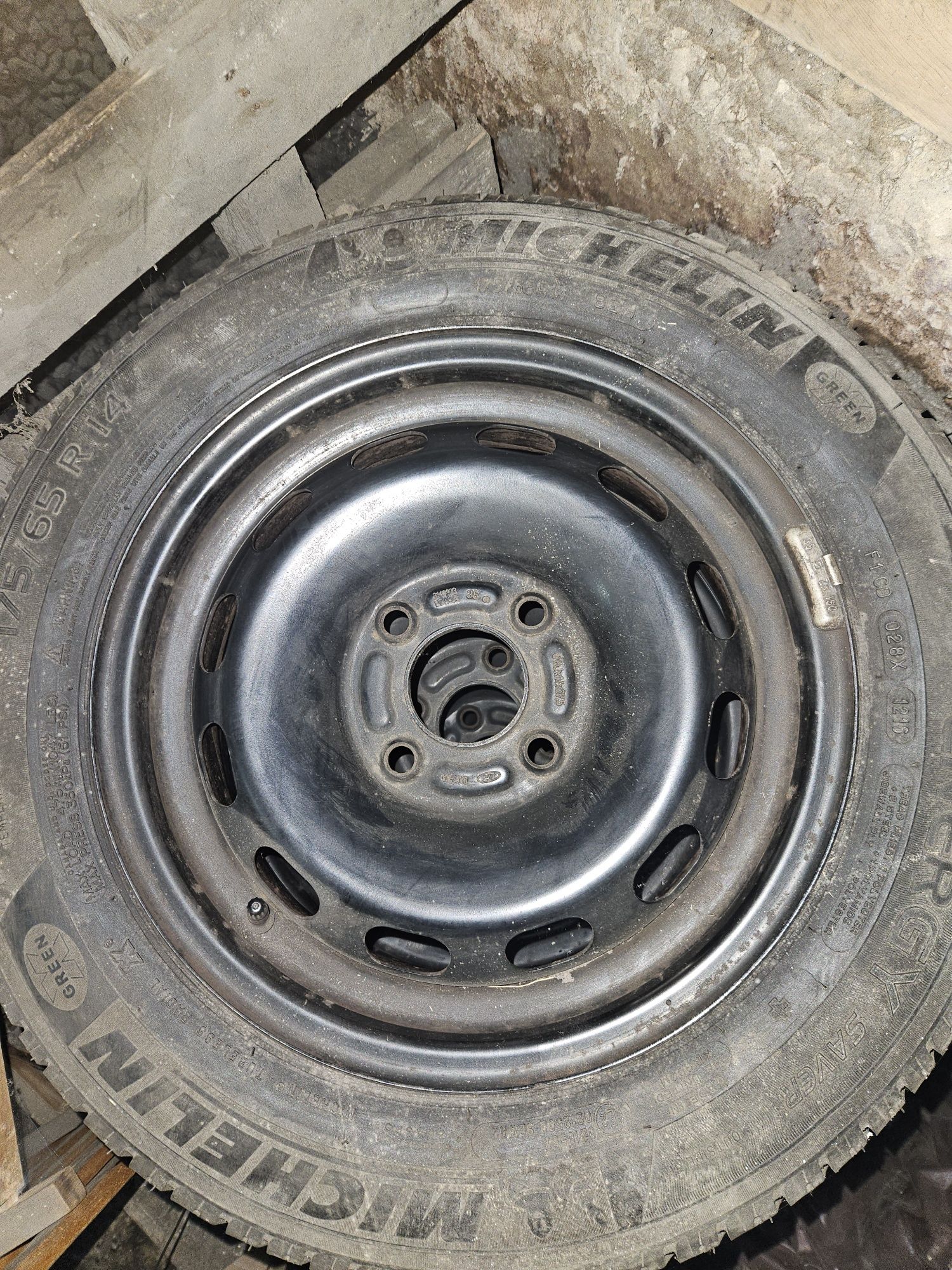 Felgi+opony Ford Fiesta 175/65/R14