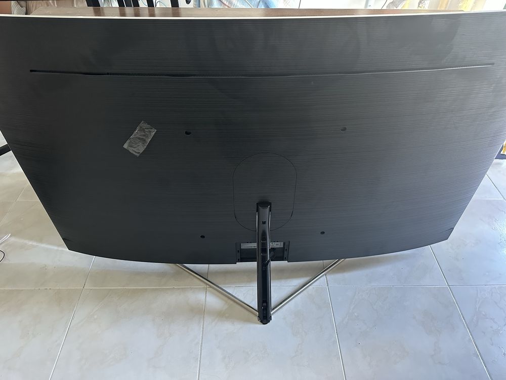 Tv samsung qled 65” (para peças)