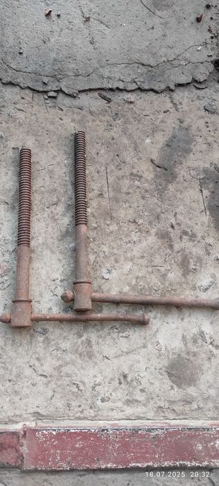 Гвинти для лещат