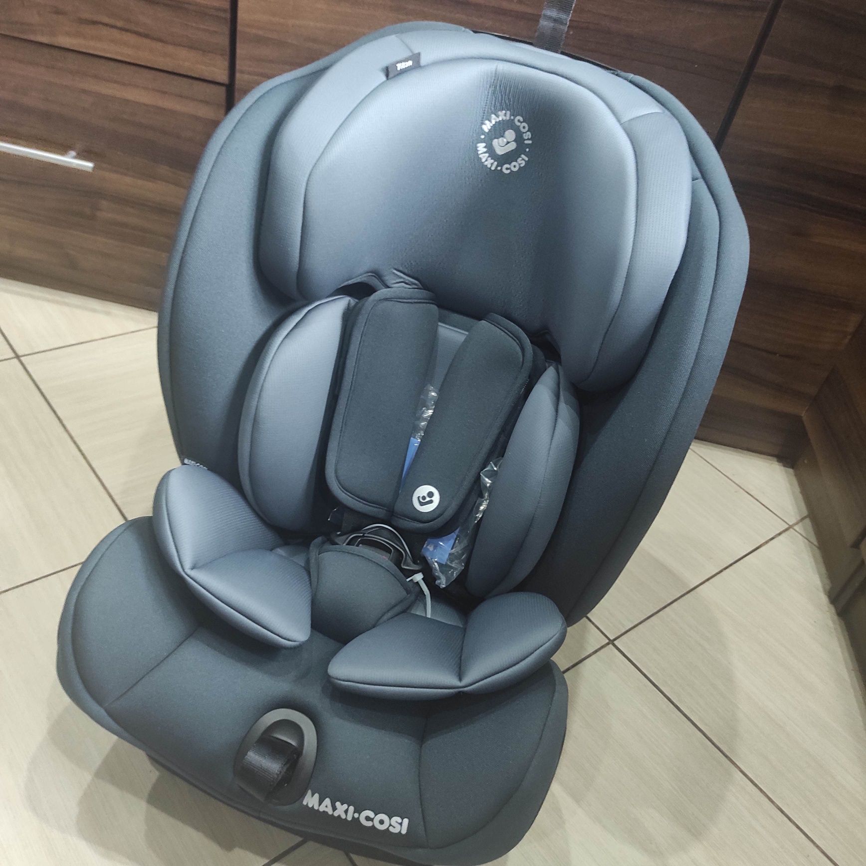 Nowy fotelik samochodowy Maxi Cosi 9-36 kg, ISOFIX.