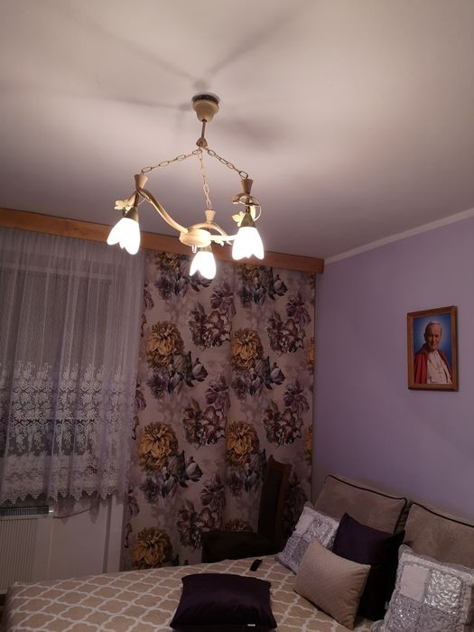 Żyrandol trójramienny