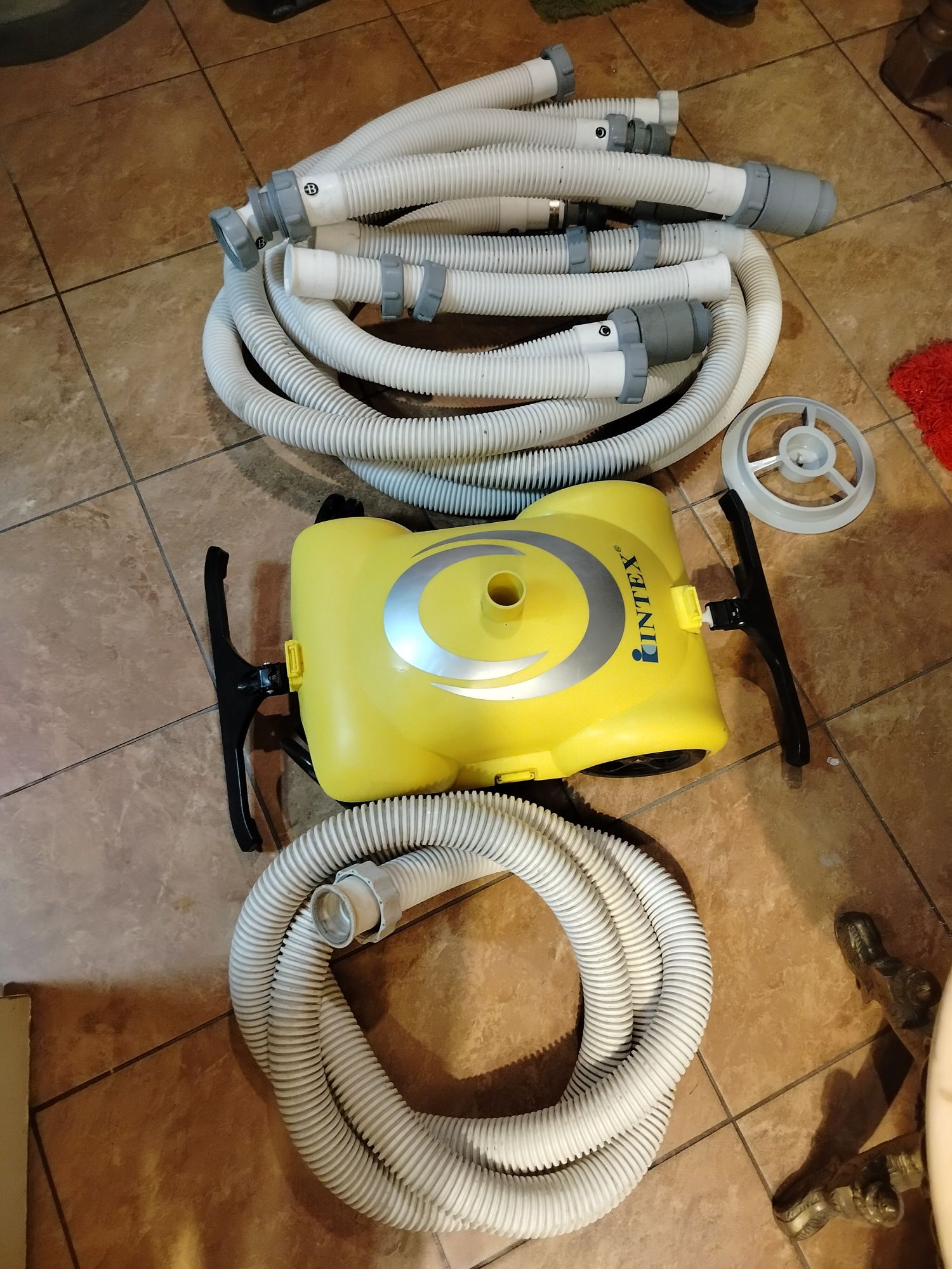 Odkurzacz intexs do basenu