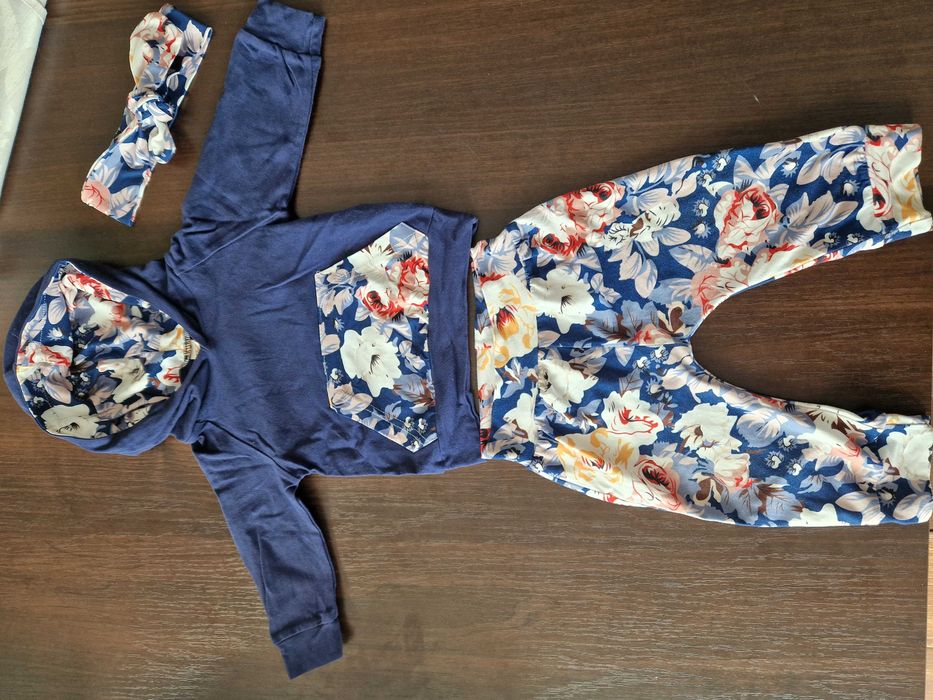 Dres (3 części) dla dziewczynki kwiaty 70