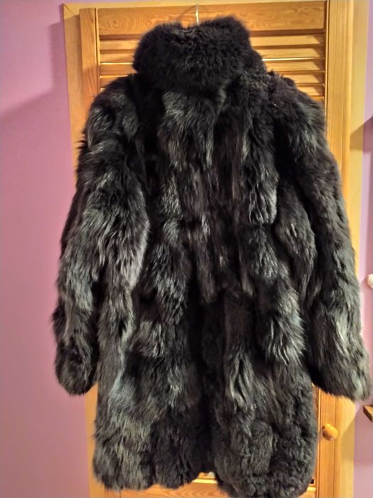 Naturalne nieużywane futro ze srebrnych lisów, rozmiar M
