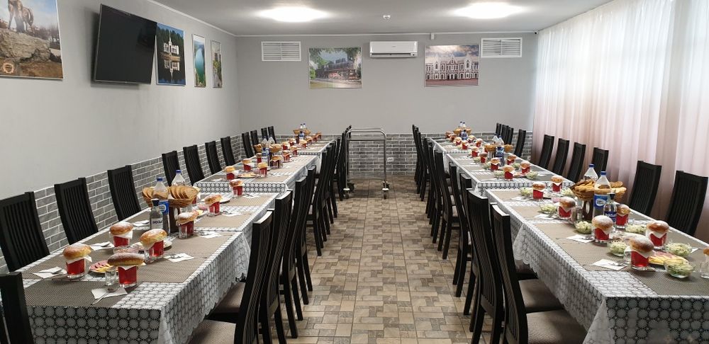 Поминальні обіди ЩОДНЯ.Є окрема зала.Район зуп. "Трампарк". - 250 грн.