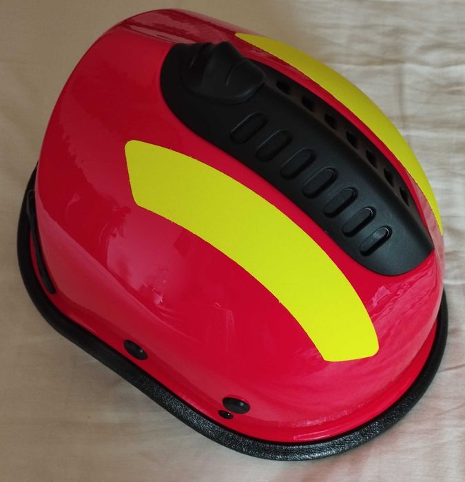 Capacetes de proteção, incêndios florestais. Bombeiro sapadores