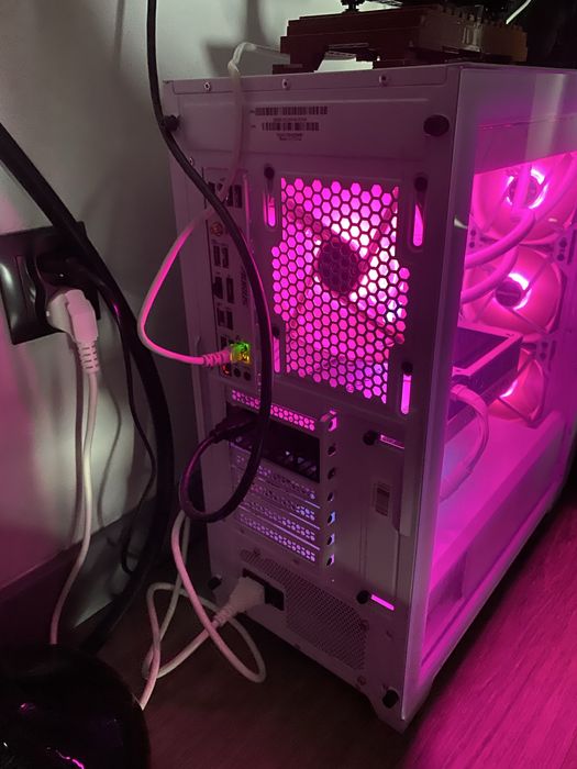 Komputer stacjonarny gamingowy