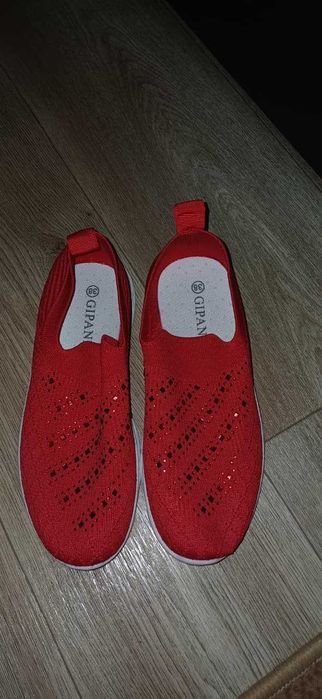 Продам обувь макасины