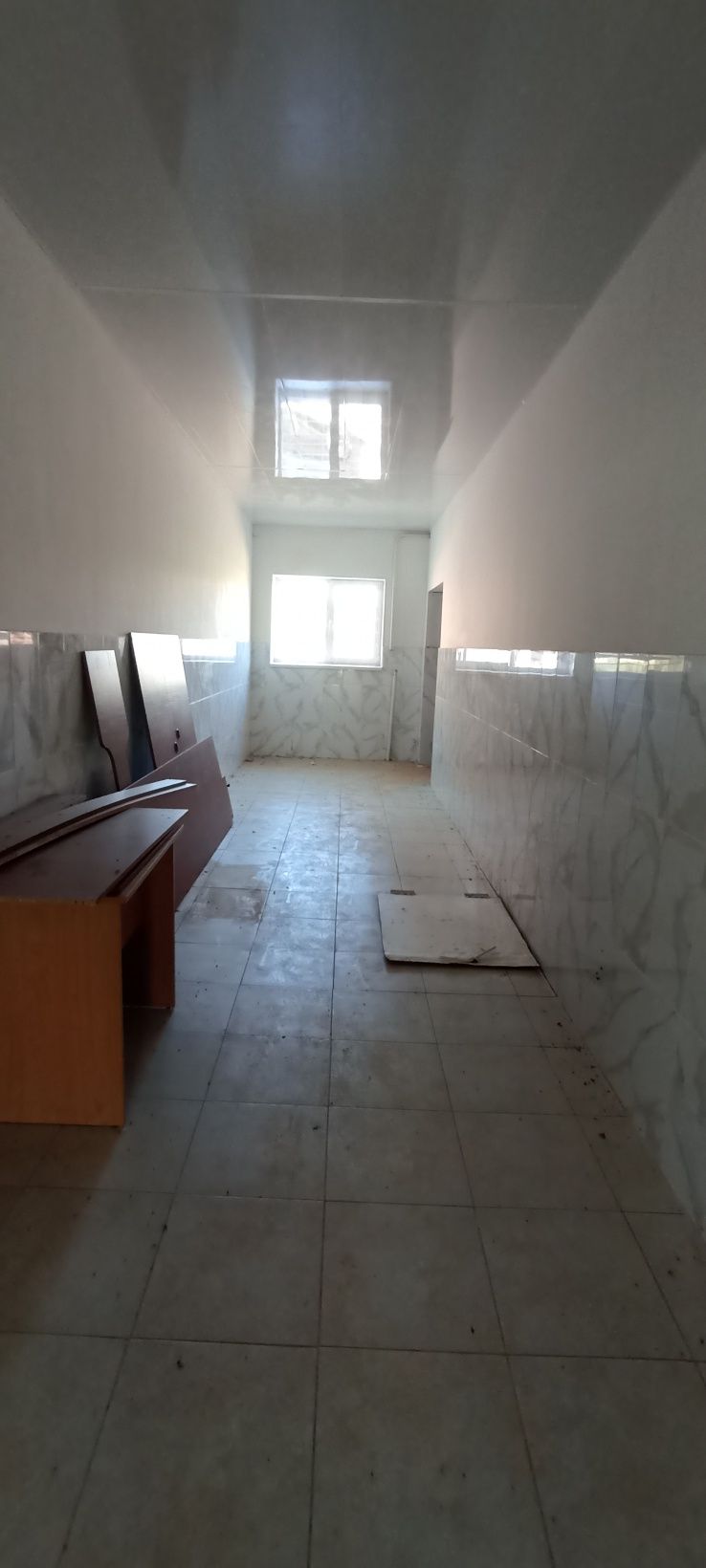 Окреме комерційне приміщення