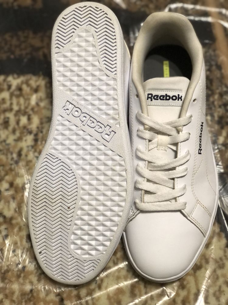 Кросівки білі reebok