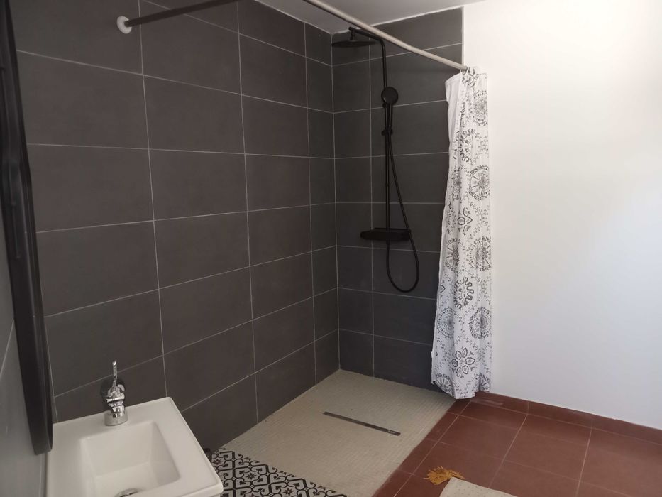 Moradia térrea T2 com 2 suítes – Erra (Coruche) –