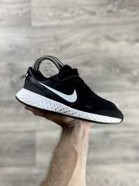 Nike runner revolution кроссовки 34 размер детские черные оригинал