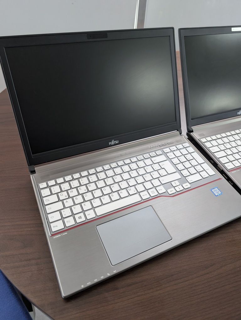 Fujitsu LIFEBOOK E756:потужний ноутбук з оптимальними характеристиками