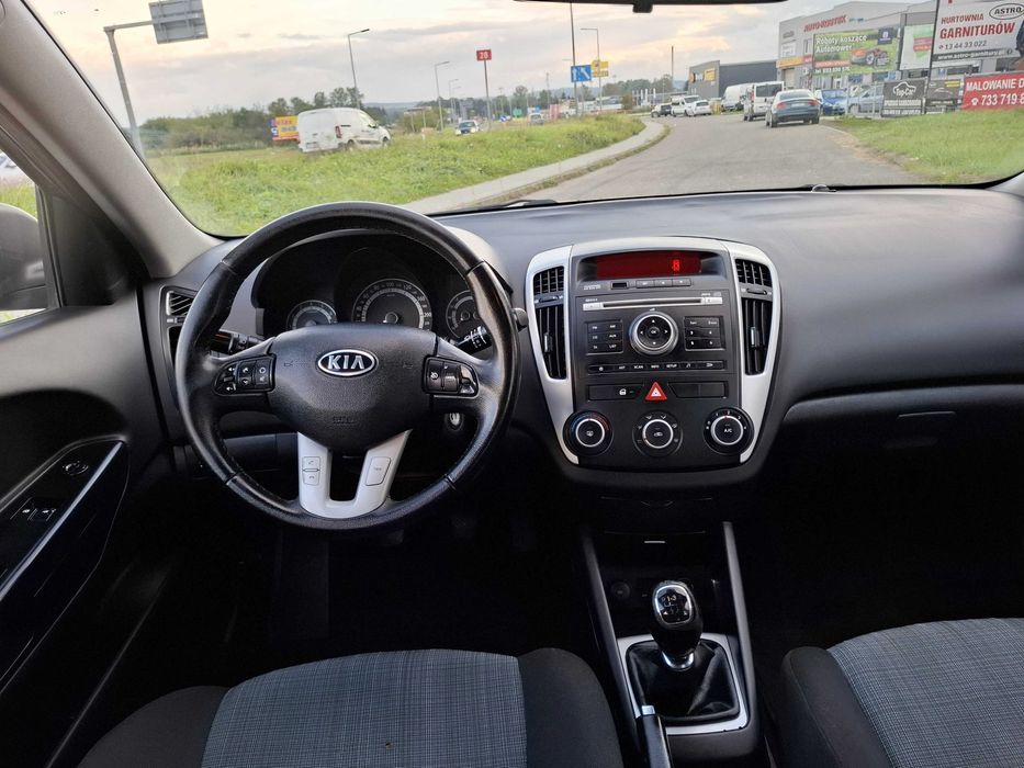 Kia Ceed Lift 1.6 Benzyna 126KM 2010r Klima 6 Bieg Alu