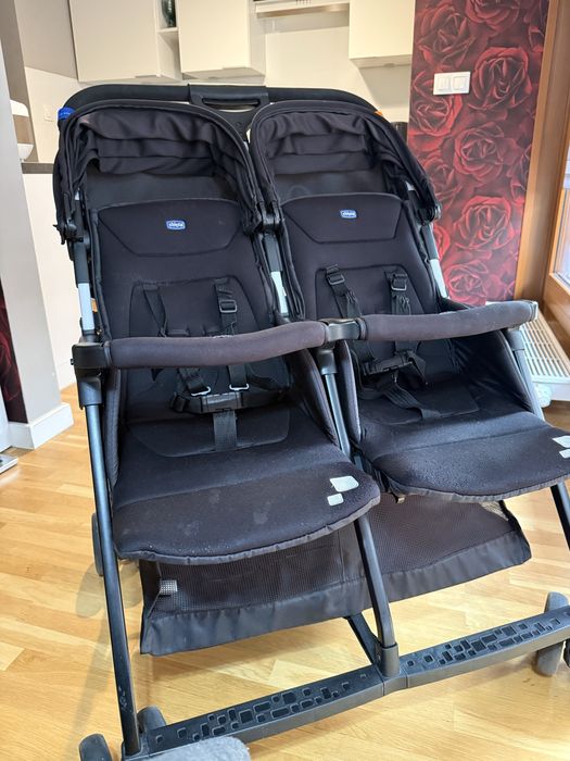 Wozek dla blizniakow