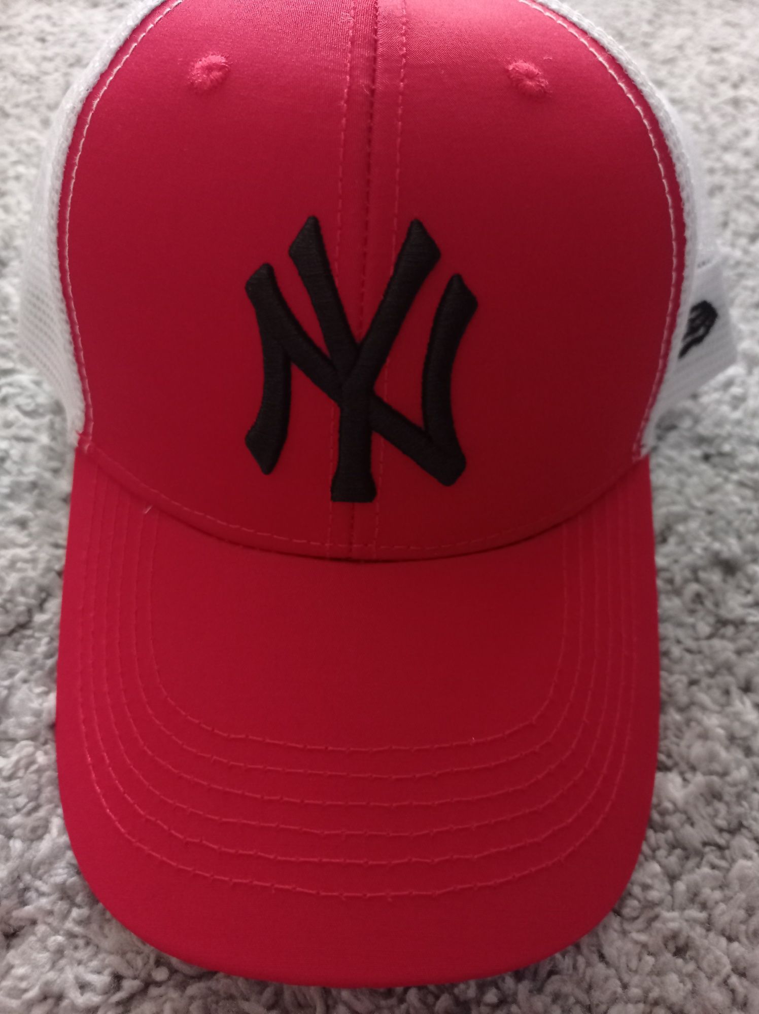 Czapka z daszkiem New York Yankees czerwono biała