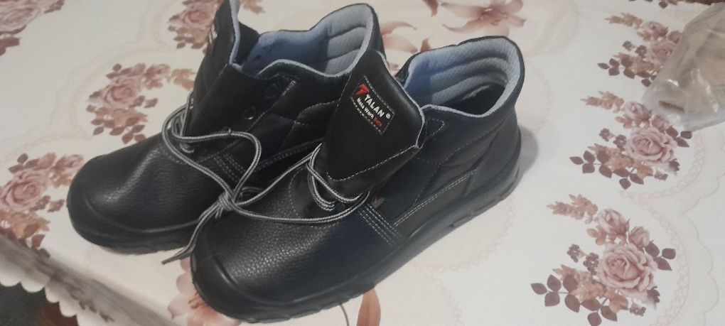 Робочі черевики фірми Talan 45р і 40р