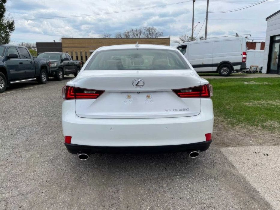 Lexus IS 350      2014