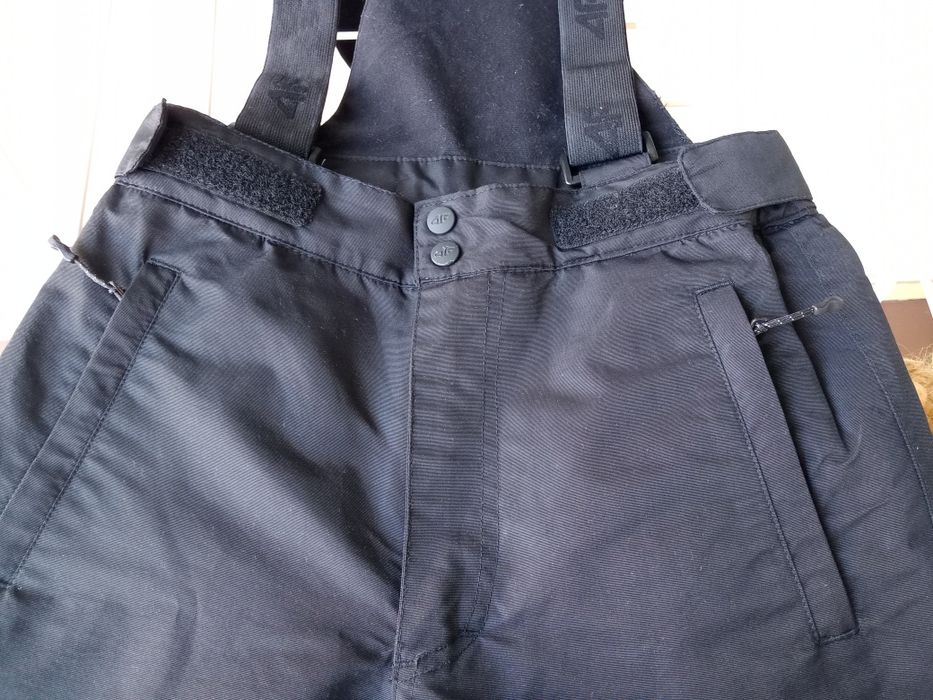 Дитячі гірськолижні штани бренду 4F, розмір 146.