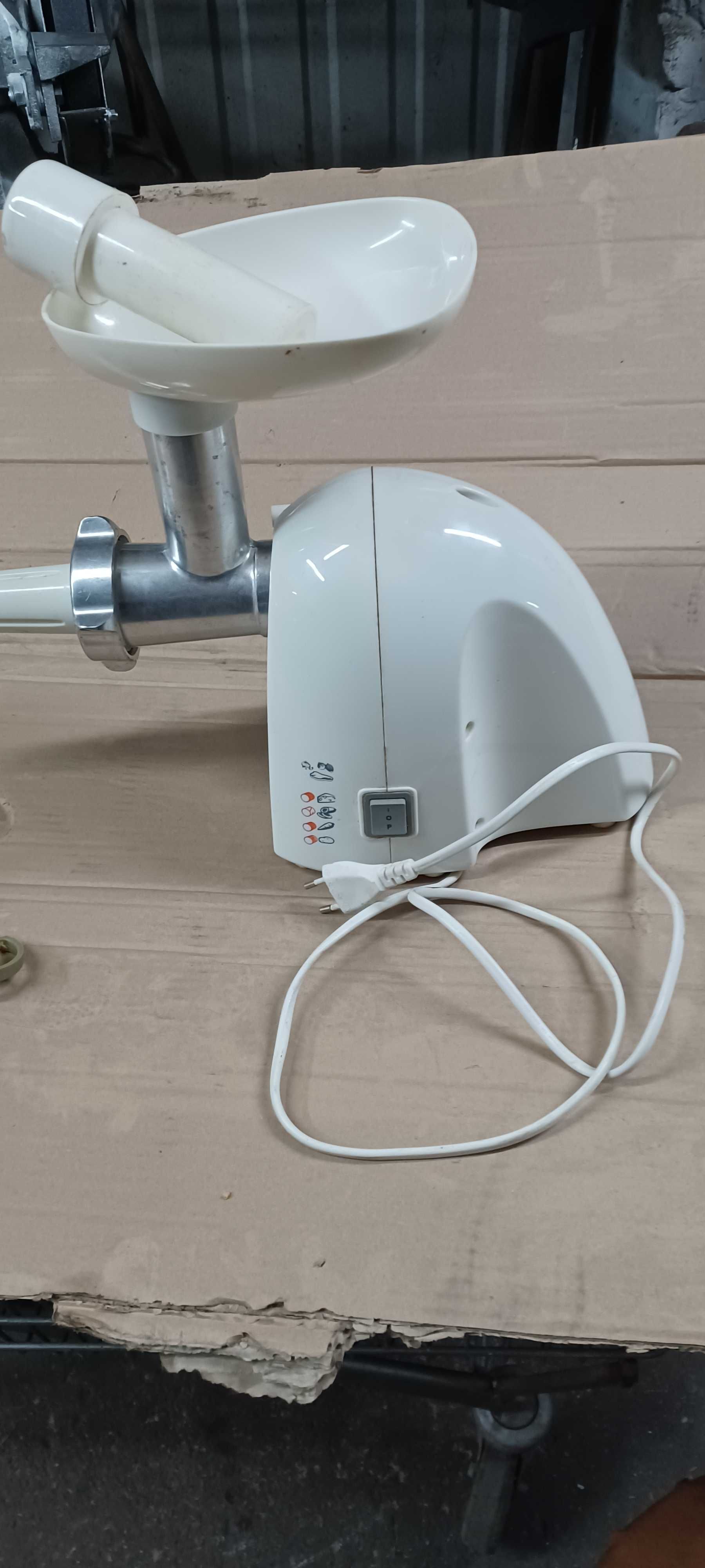sprzedam elektryczną maszynkę do mięsa