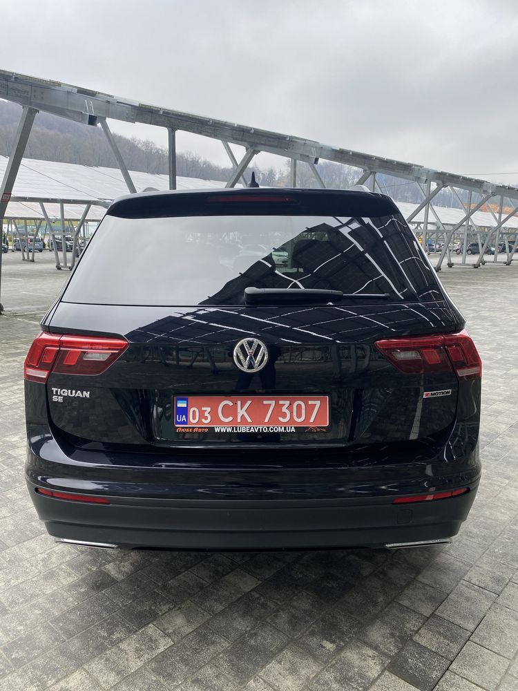 Volkswagen Tiguan SE 4 motion