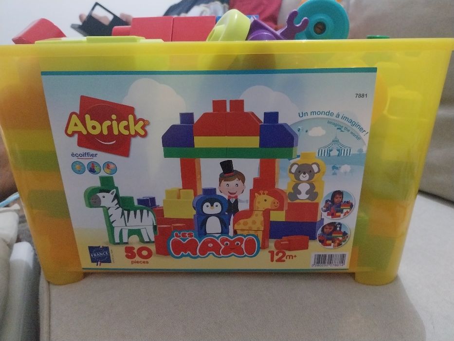 Caixa lego pecas grandes