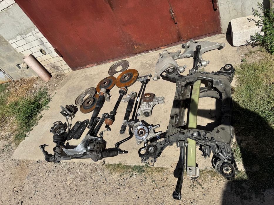 Задній підрамник 32315792 Volvo XC 90 Plugin Hybrid T8 2023 рік