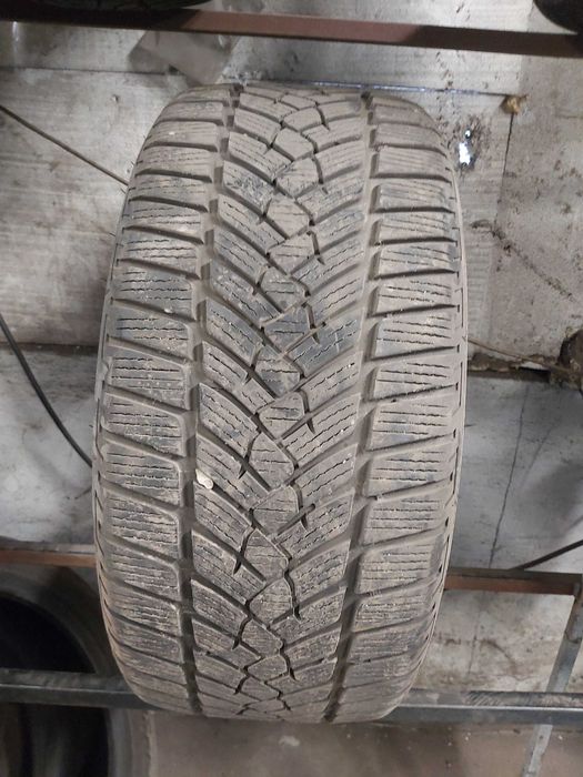 235/40R18 Pojedyncza używana opona zimowa  Fulda