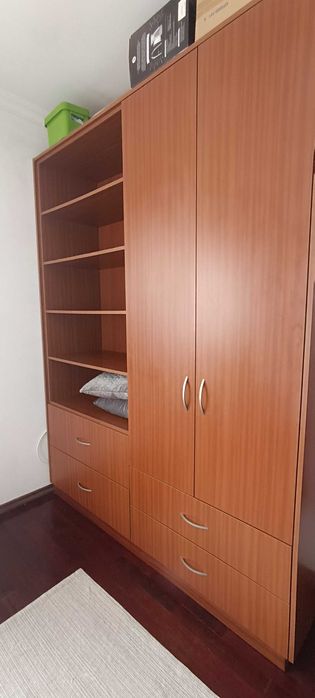 Roupeiro guarda-roupa guarda-fatos