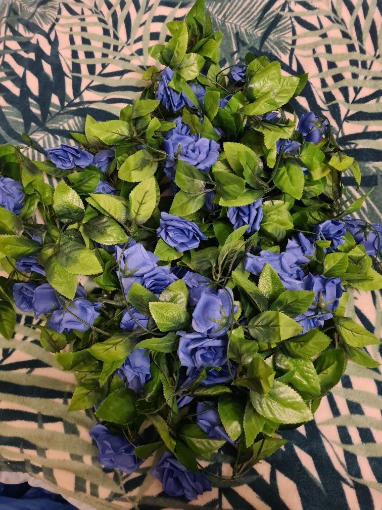 Niebieskie chabrowe ozdoby weselne wianek kwiaty