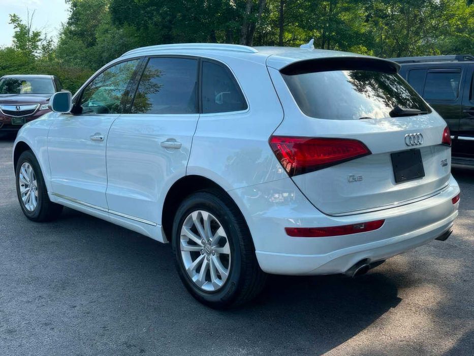 Audi Q5      2015
